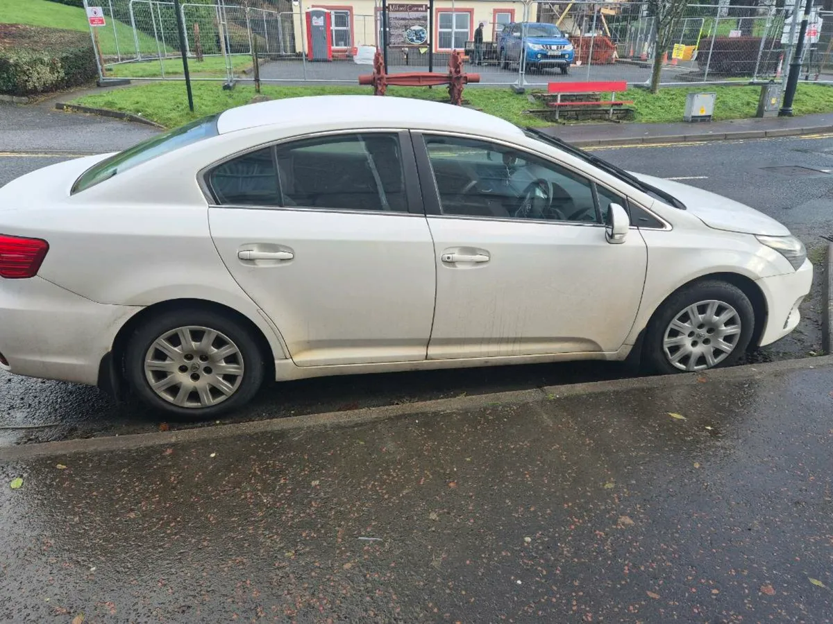 Toyota avensis 2.0l d4d - Image 3