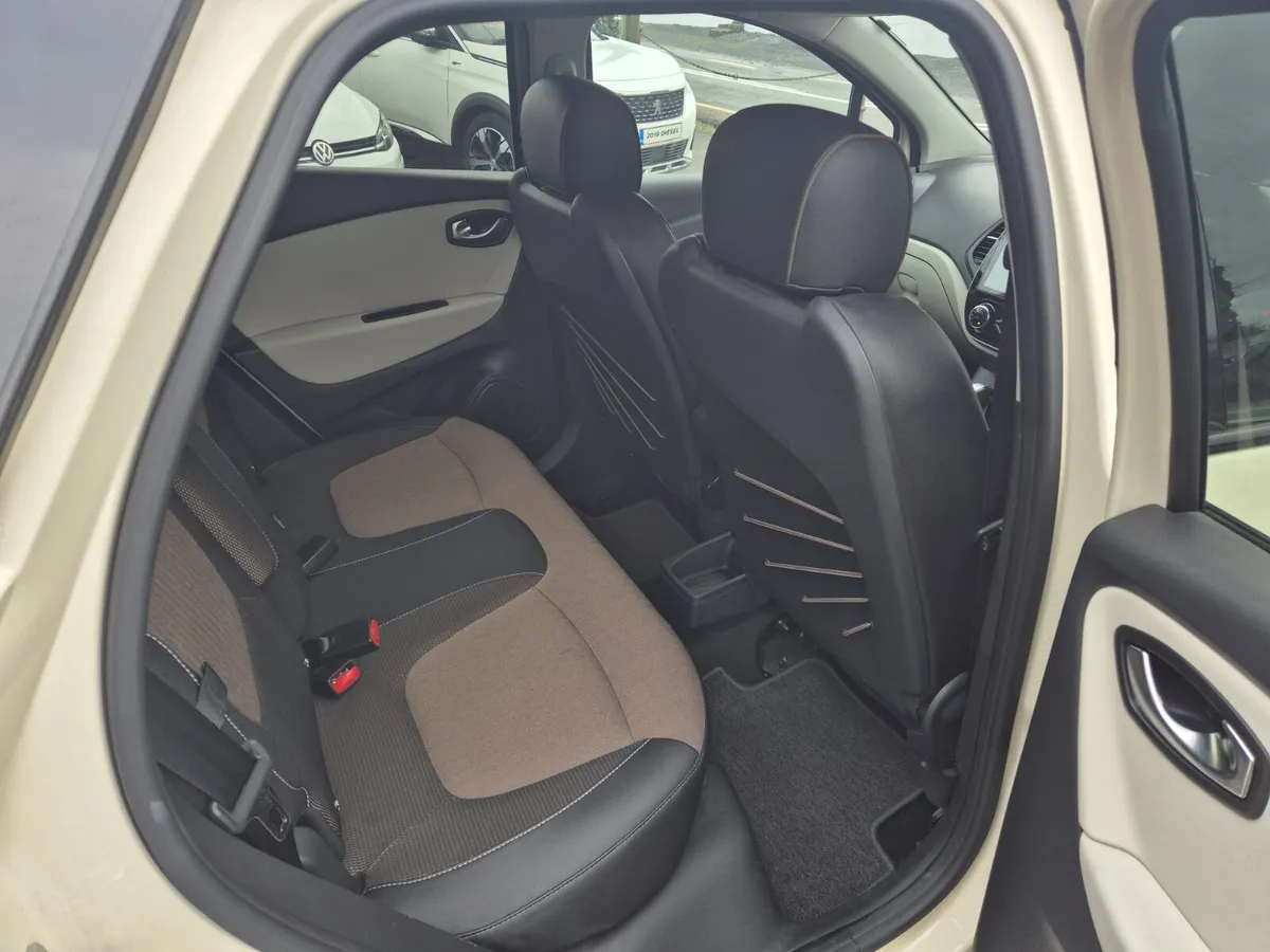 2019 RENAULT CAPTUR 1.2 PETROL AUTOMATIC - Image 2