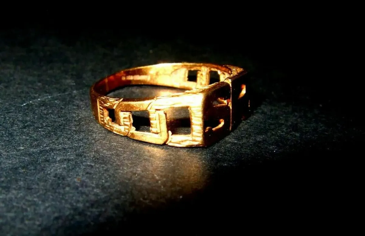 Vintage 9ct Gold 'SR' Signet Ring - Image 3