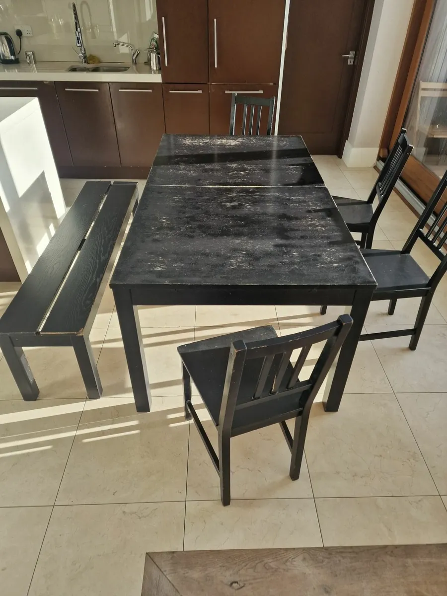Kitchen Table with 4 matching chairs and bench - Image 1