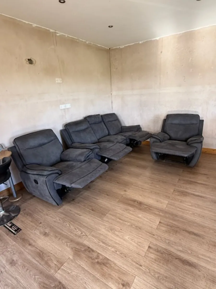 Grey Suite of Furniture - Image 1