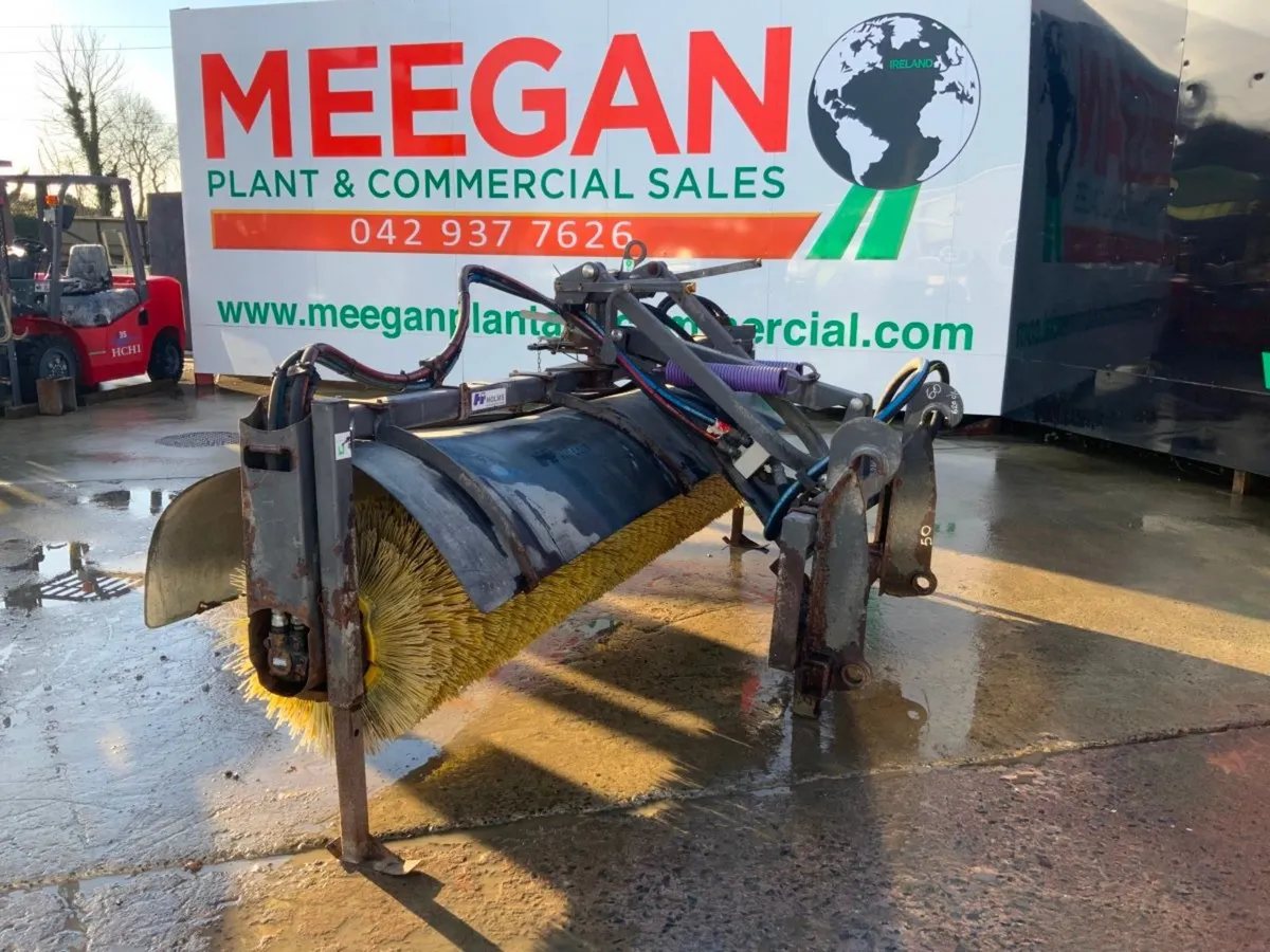 10ft ROAD SWEEPER....LOADING SHOVEL..... - Image 3