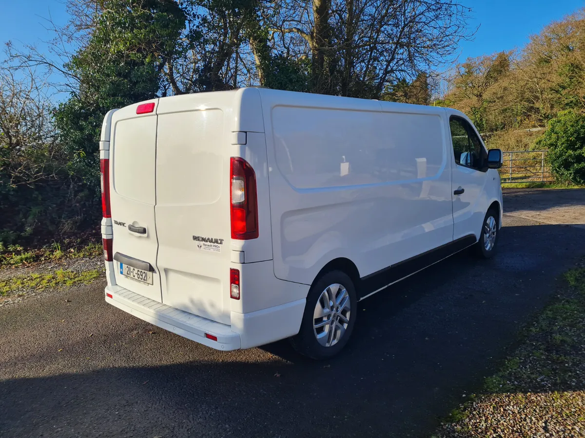 Renault trafic lwb 2021 - Image 3