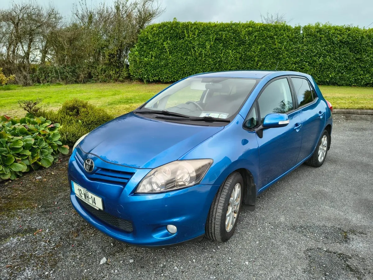 Toyota Auris 2012 - Image 4