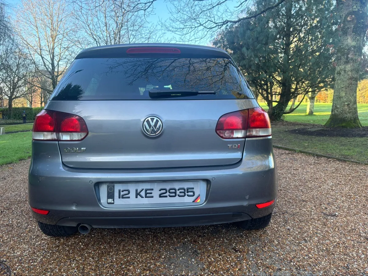 2012 Volkswagen Golf 1.6 TDI 105 bhp high spec - Image 4