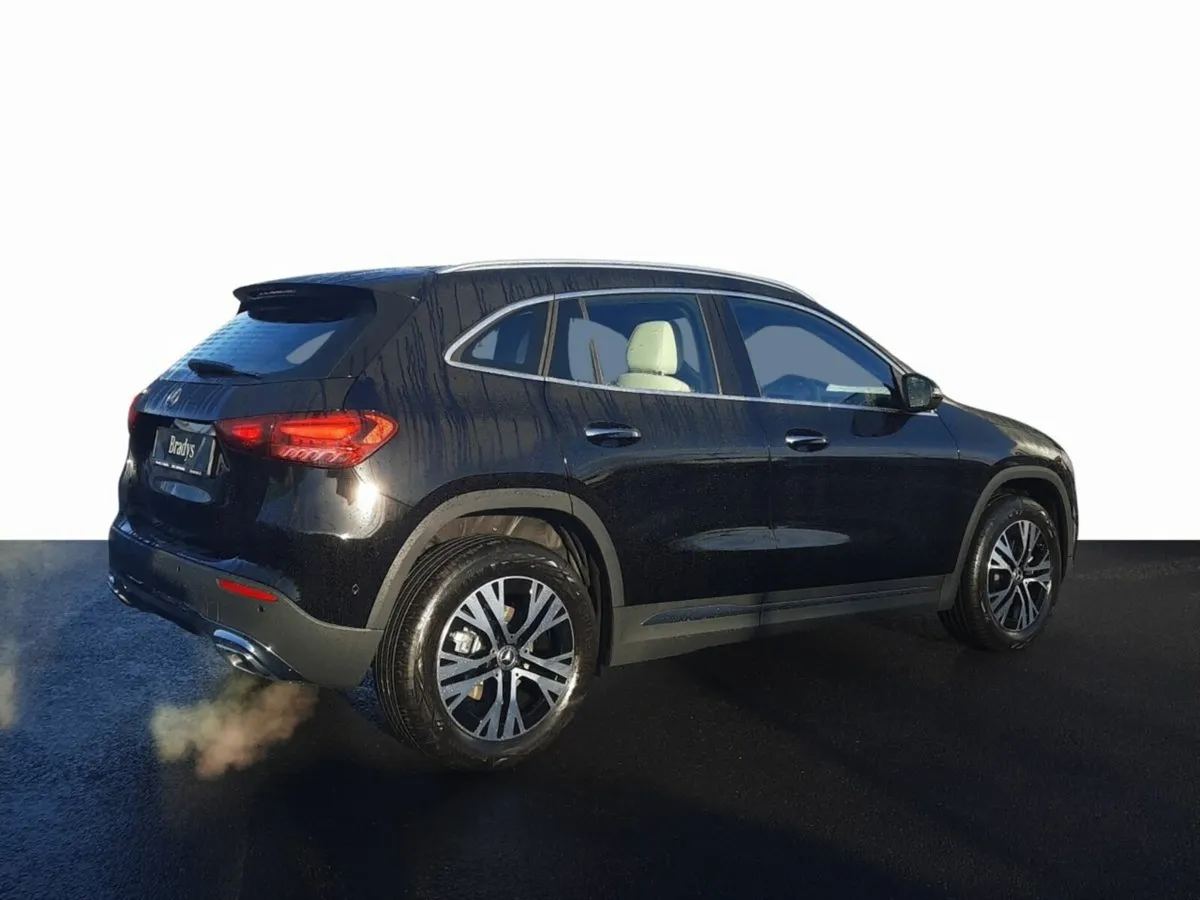 Mercedes-Benz GLA GLA 200 Progressive + - Image 3