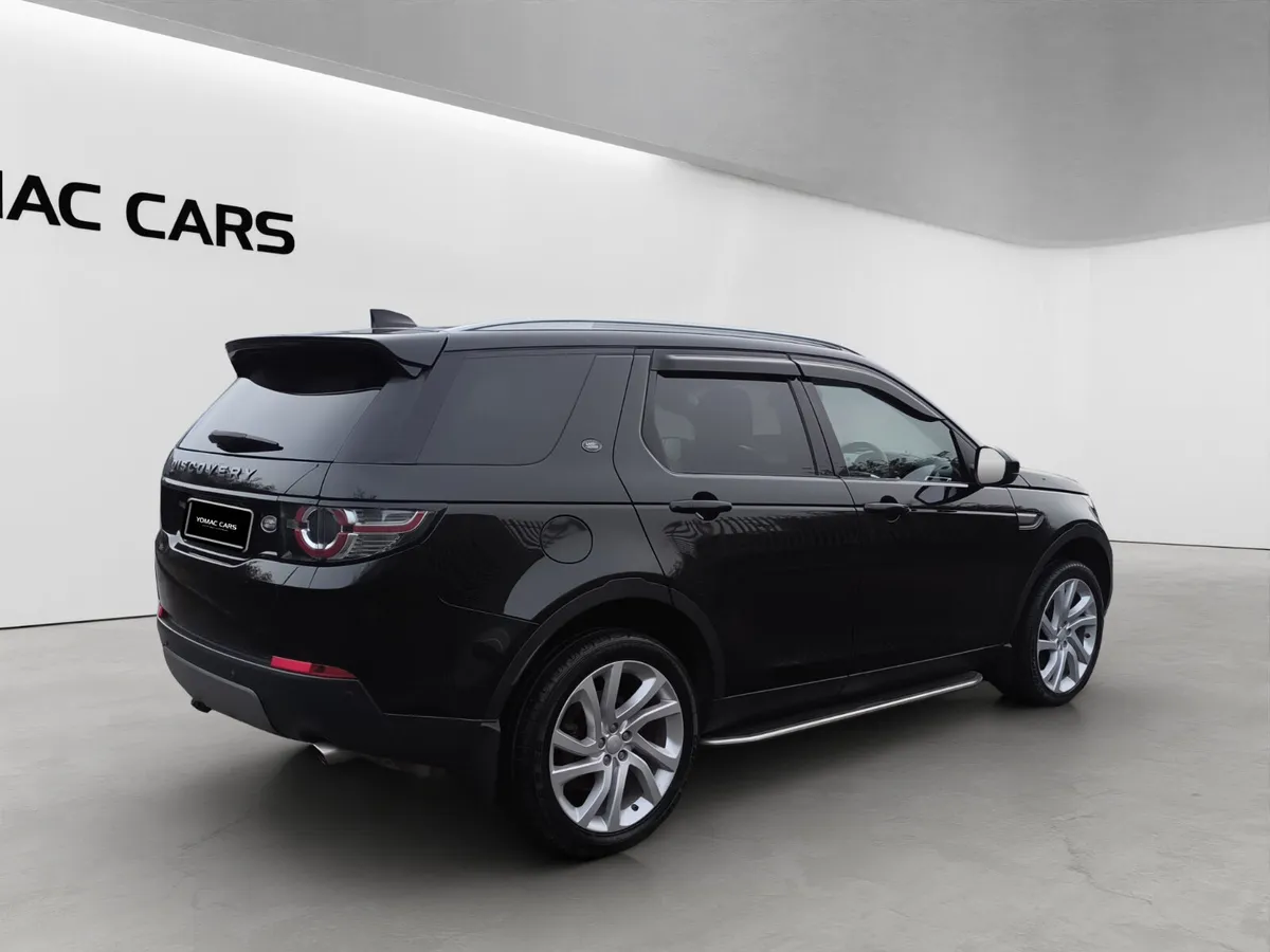 2018 LAND ROVER DISCOVERY SPORT 7 SEATER 2.0D - Image 4