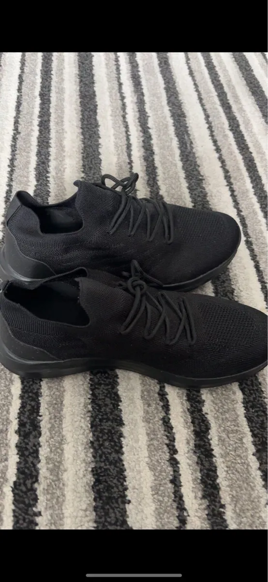 Black Knitted Sock Trainers / Running Style