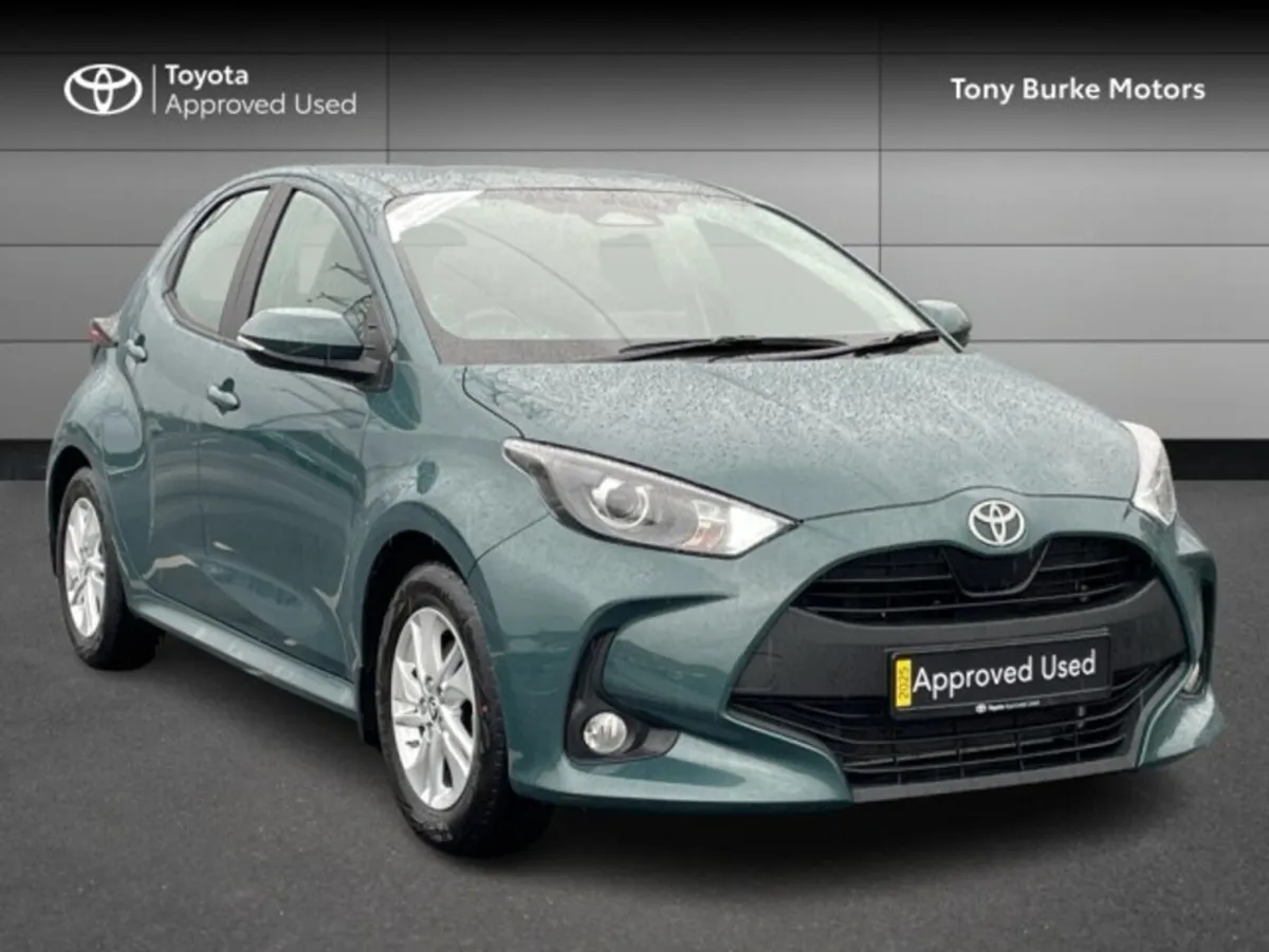 Toyota Yaris - Save EUR 3,000 - Luna - 1.5 Hybrid - Image 1