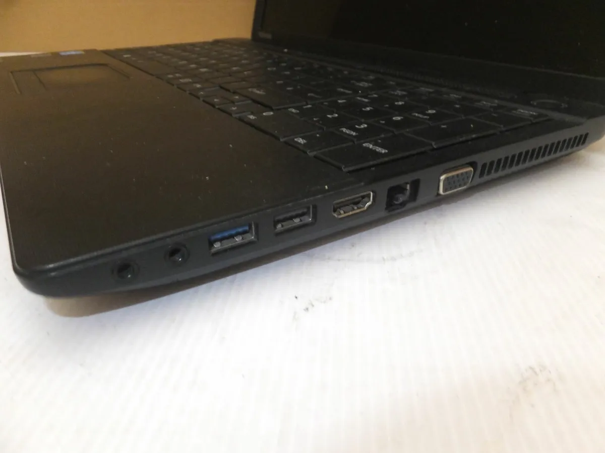 Toshiba laptop - Image 3