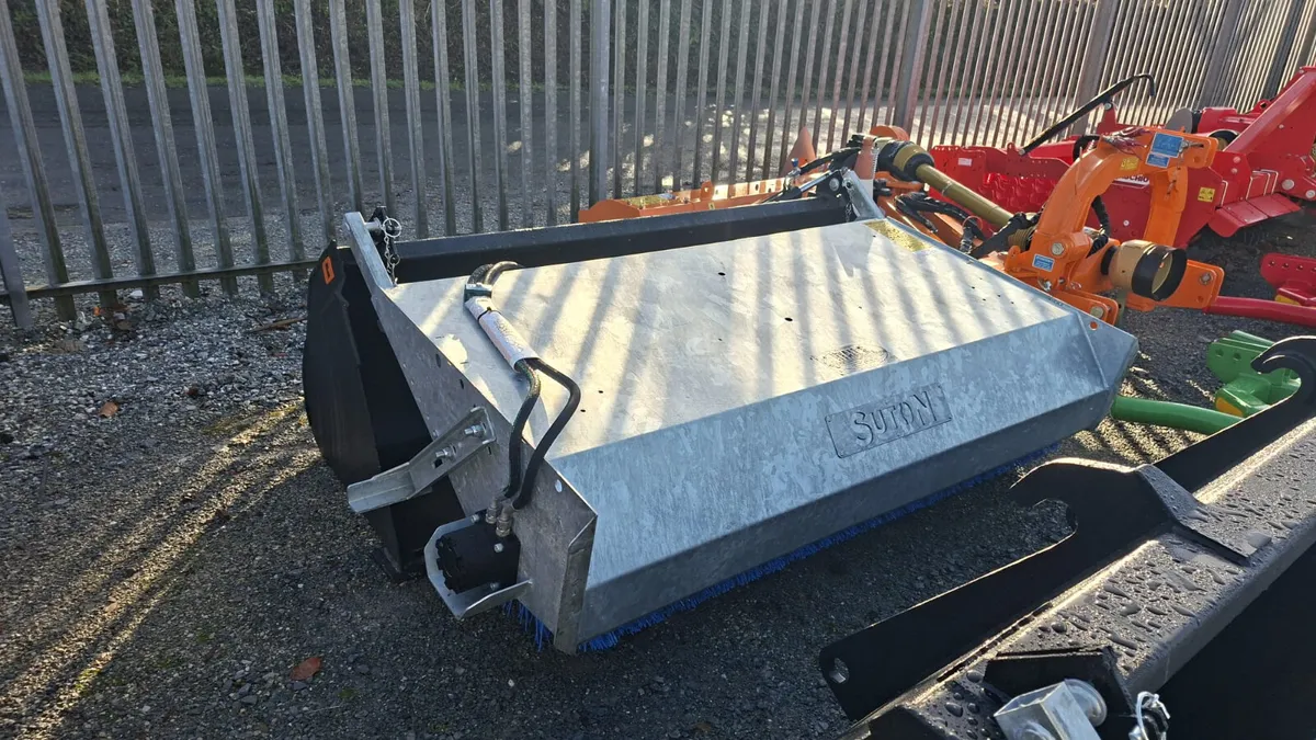 New Suton Bucket Brush IN STOCK - Image 2