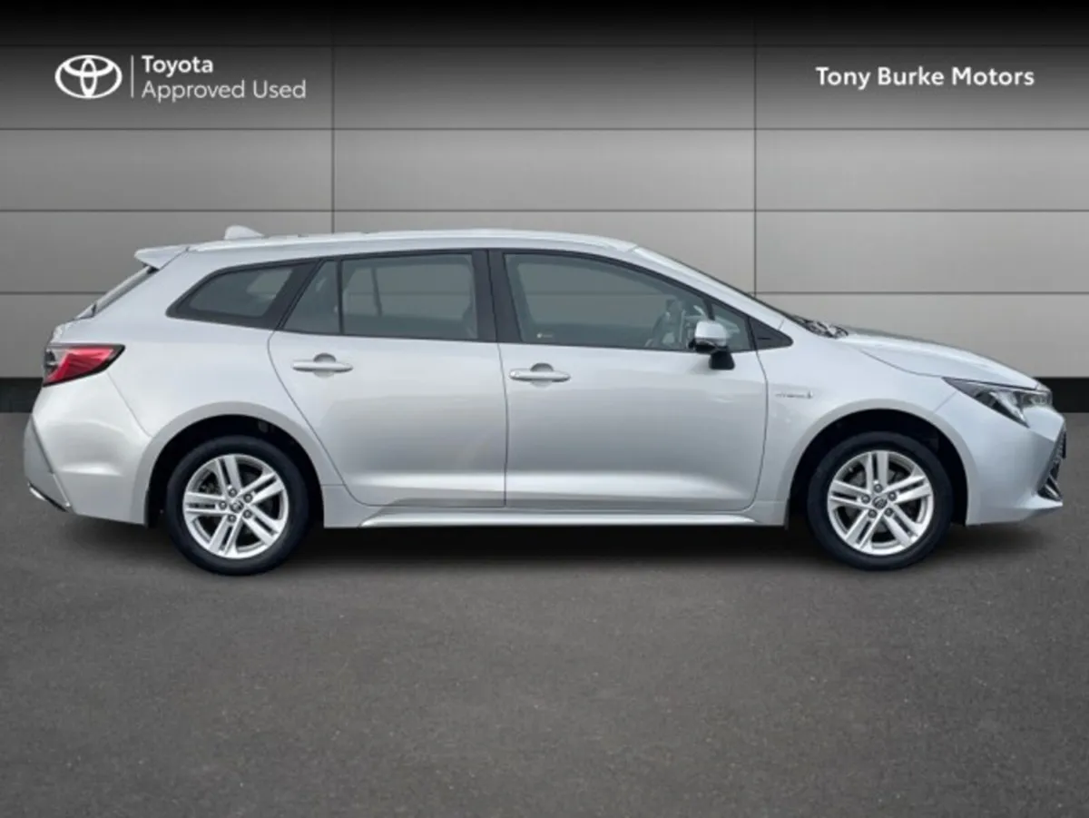 Toyota Corolla Tourer - Estate - Luna Edition - 1. - Image 3