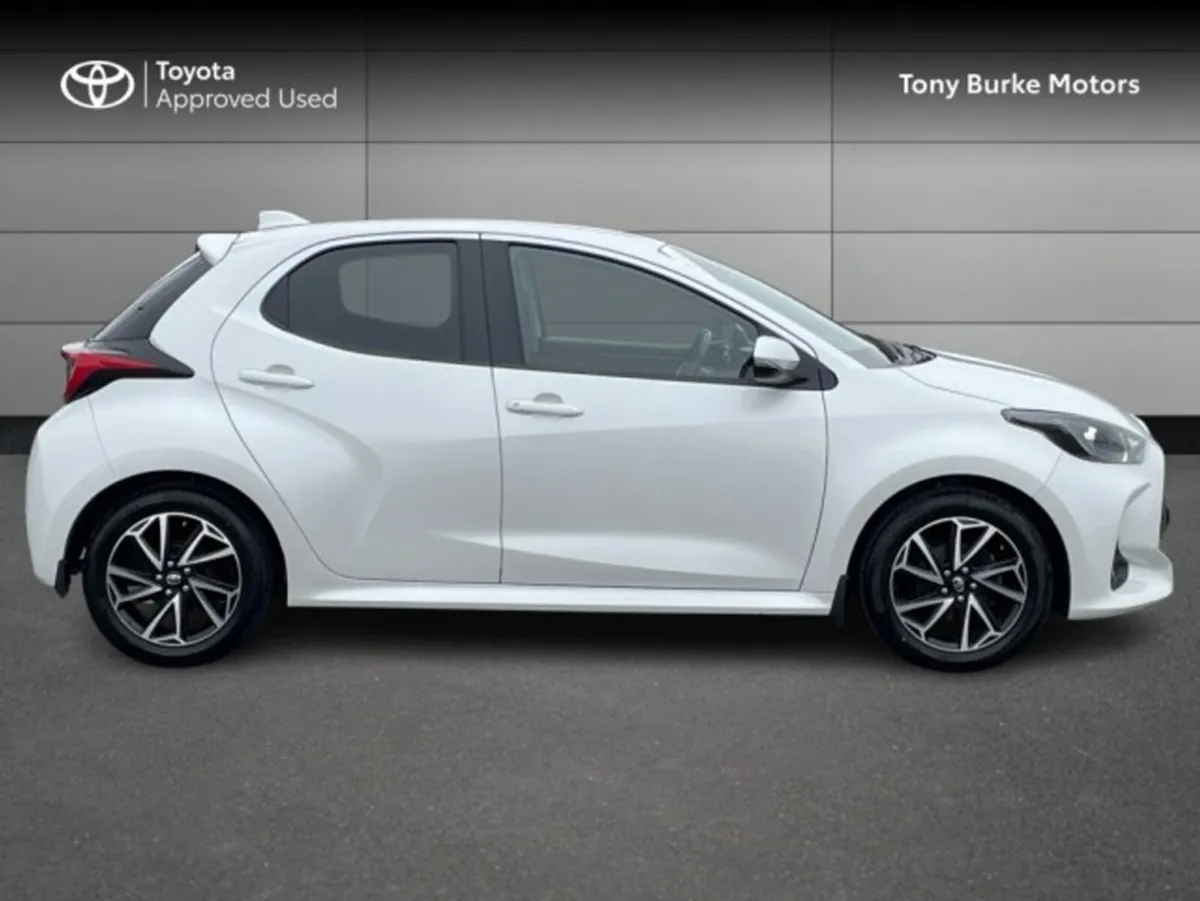 Toyota Yaris - Petrol - LUNASPORT Edition - 1.0 - - Image 3