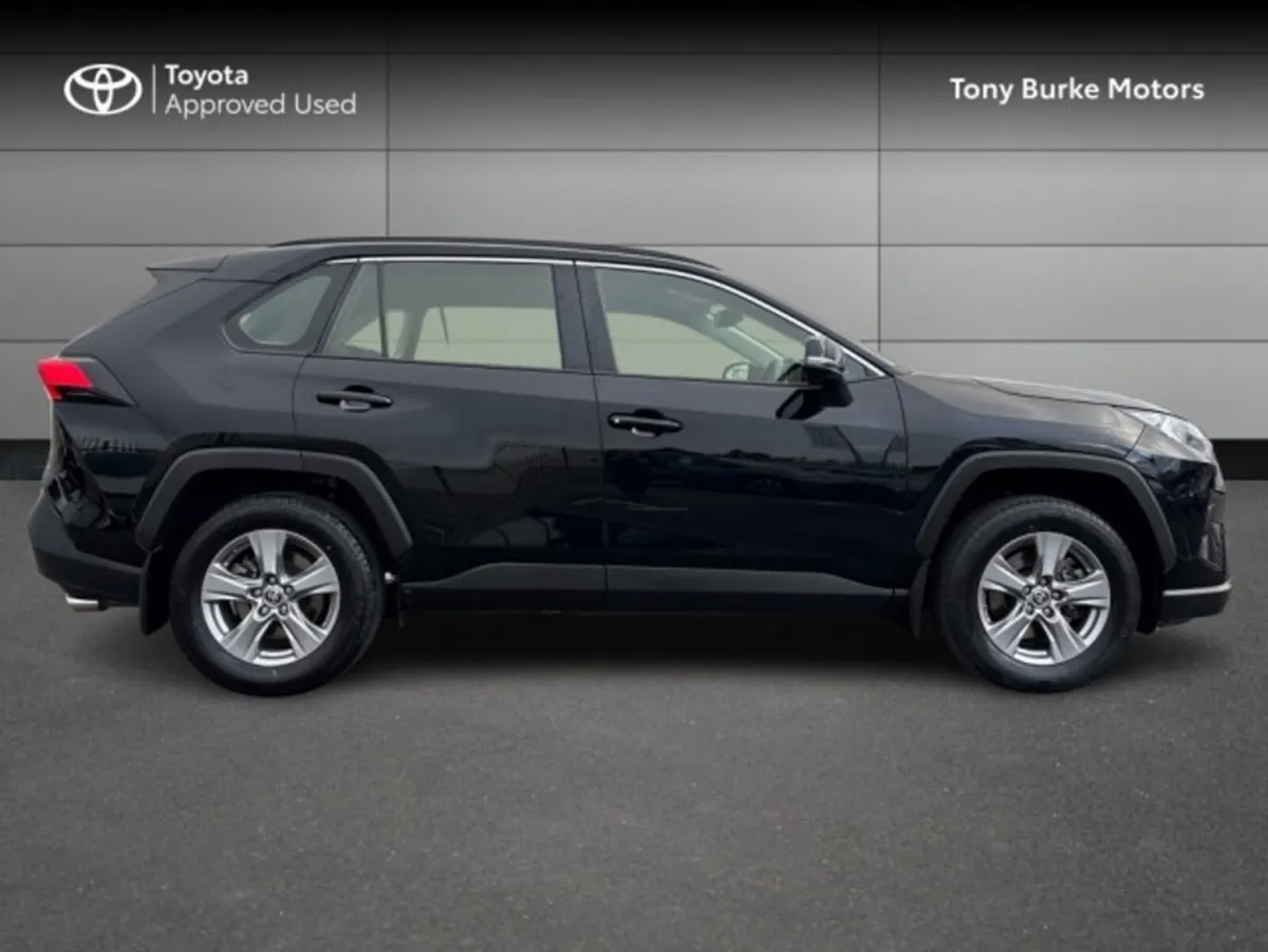 Toyota RAV4 Hybrid - Luna Edition - Automatic - 1 - Image 3