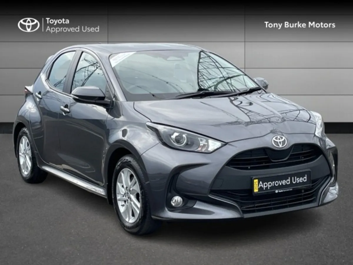 Toyota Yaris - Save EUR 3,300 - Luna - 1.5 Hybrid - Image 1