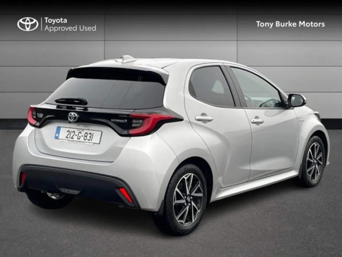 Toyota Yaris - Hybrid - LUNASPORT - 1.5 - 5dr - Au - Image 2
