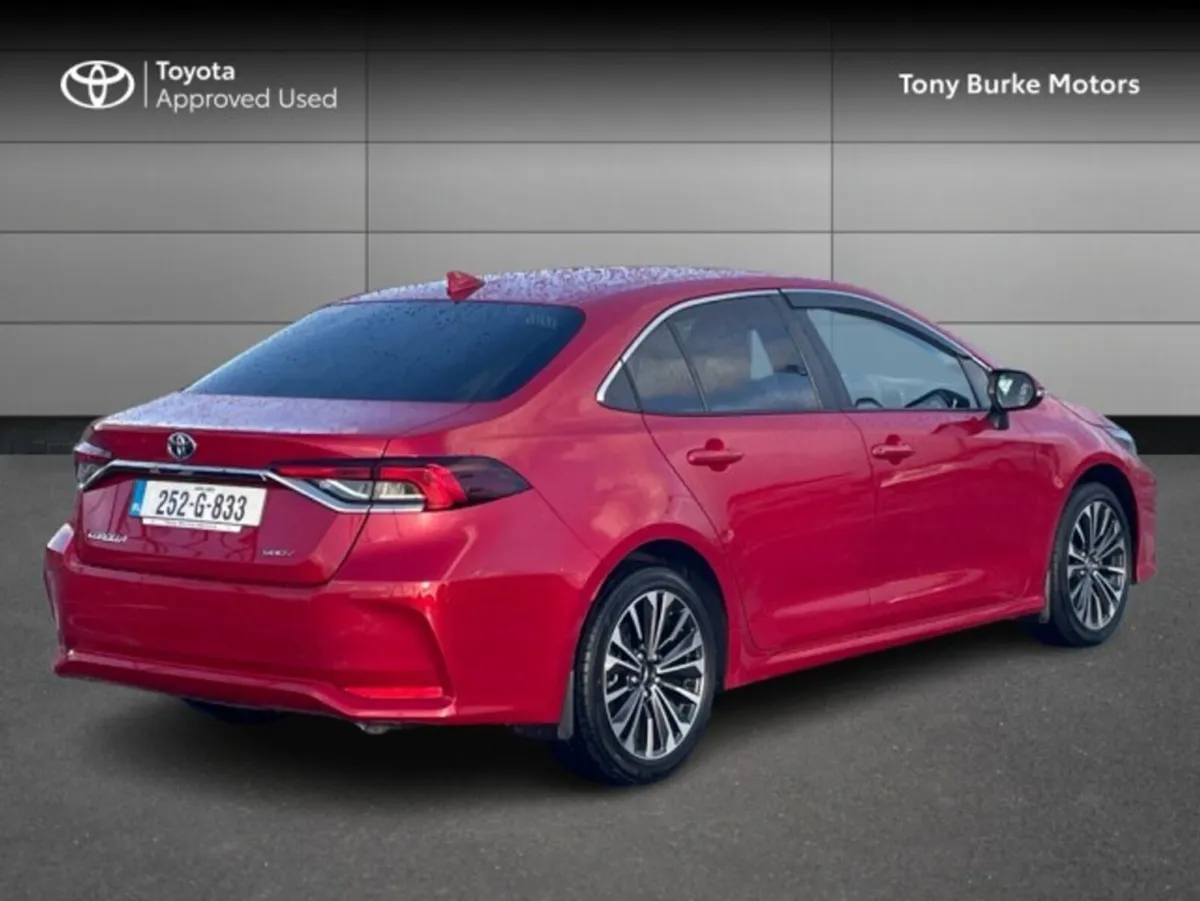 Toyota Corolla Saloon - LUNASPORT - Save EUR 4,800 - Image 2