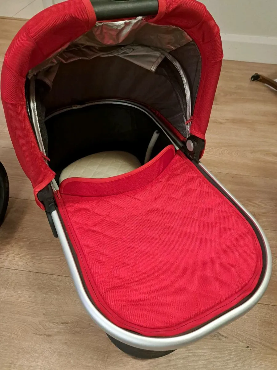 Uppababy Vista stroller, bassinet,  car seat - Image 3