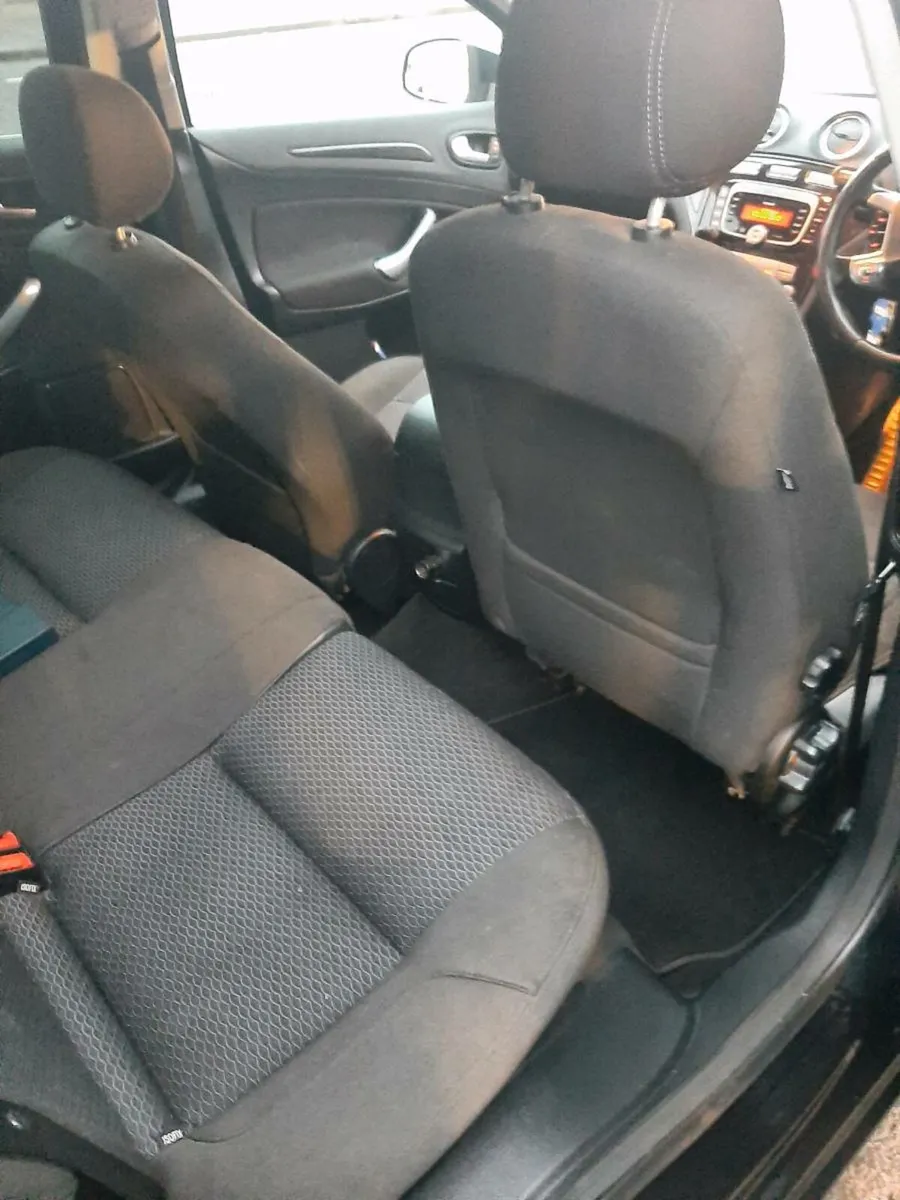 Ford mondeo ghia model - Image 4