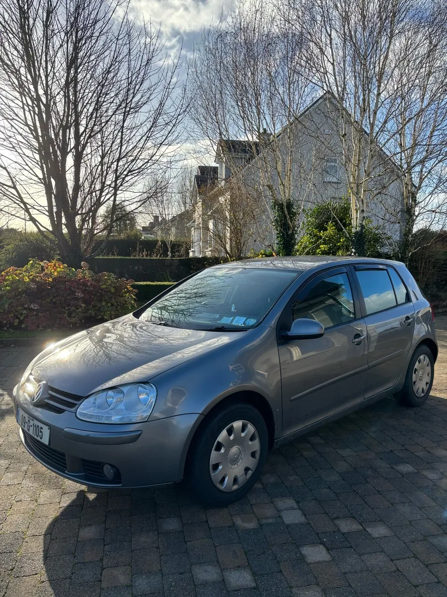 2009 Volkswagen Golf - Image 3