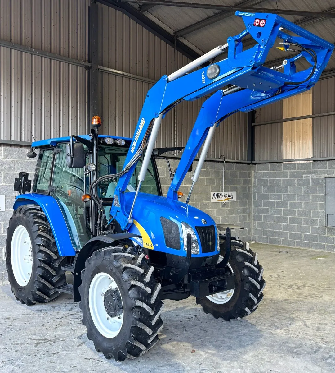 2011 NEW HOLLAND T5070 c/w LOADER - Image 4