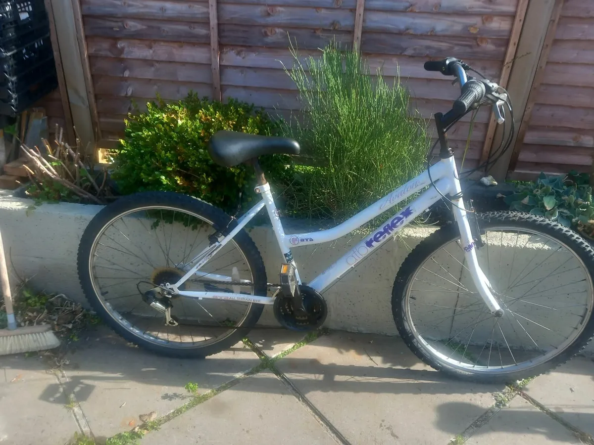 ladies bike - Image 2