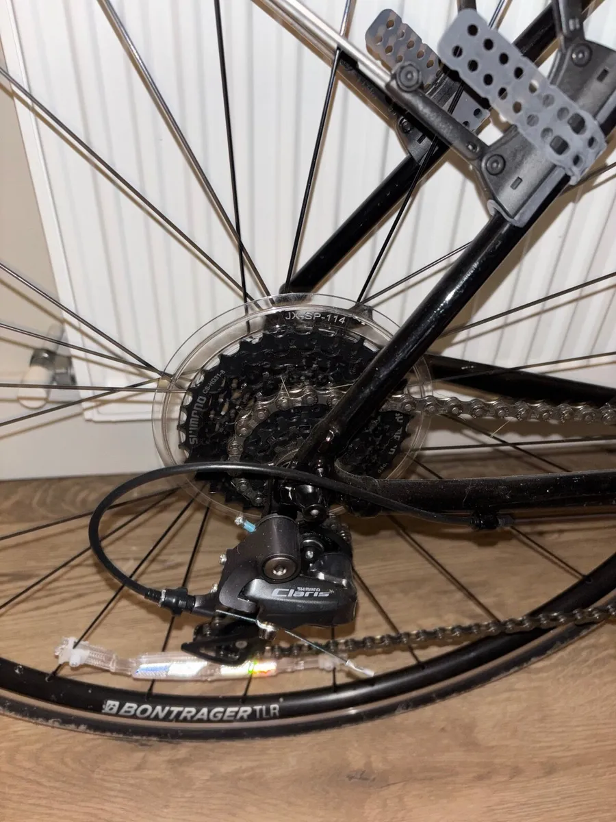 Trek road bike - Image 2