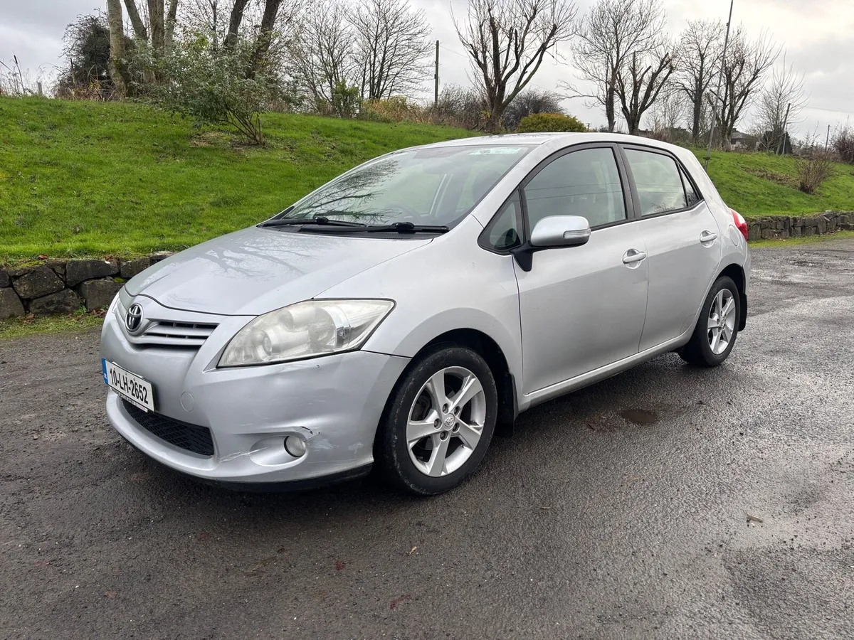 Toyota auris automatic - Image 2