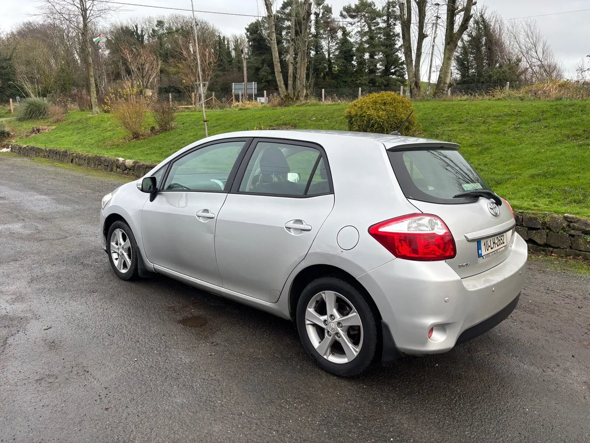 Toyota auris automatic - Image 3
