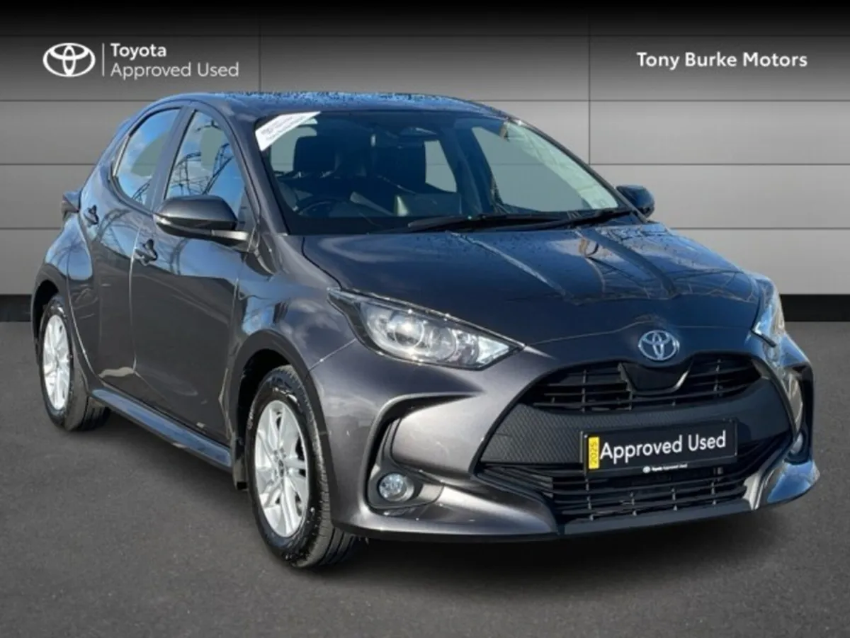 Toyota Yaris - Save EUR 4,000 - Luna - 1.5 Hybrid - Image 1