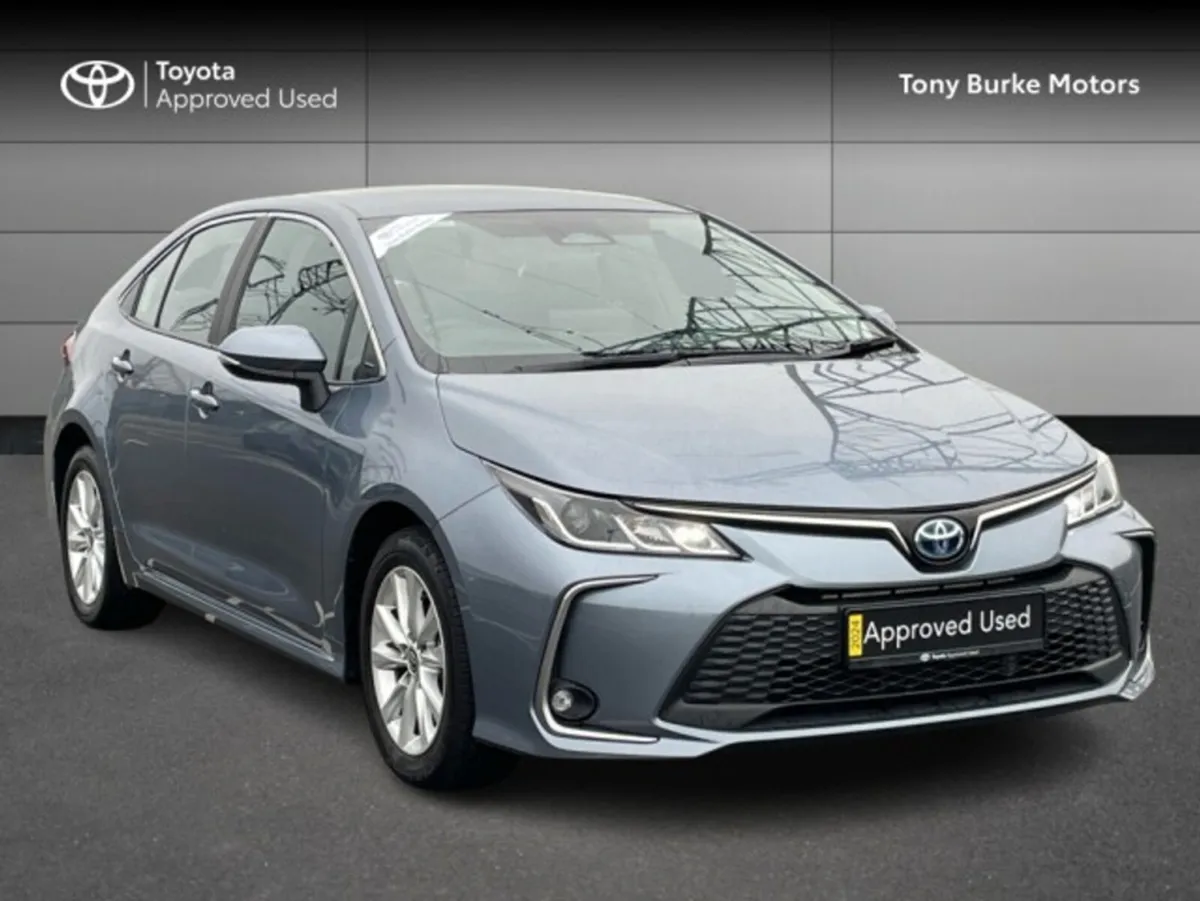 Toyota Corolla Saloon Hybrid - Luna Edition - 1.8 - Image 1