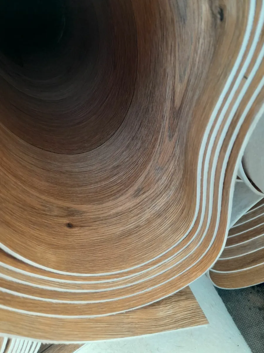 Vinyl flooring - Image 2