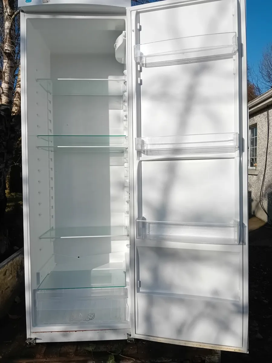 Commercial fridge - Image 3
