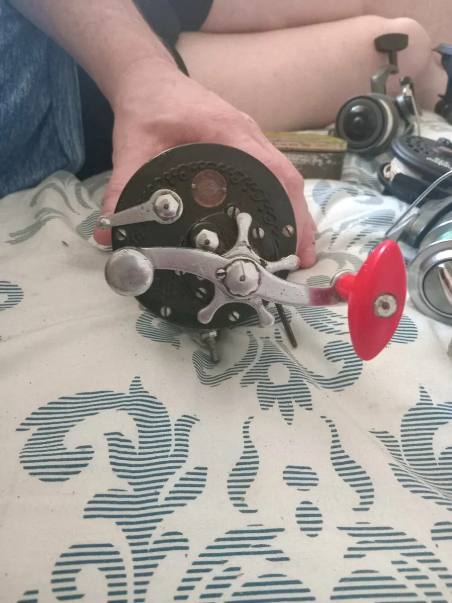 Fishing reels - Image 2