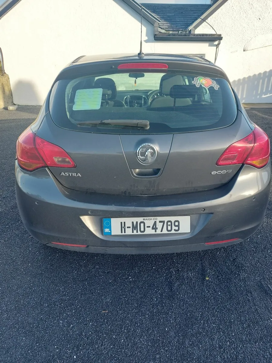 Vauxhall Astra 2011 - Image 2