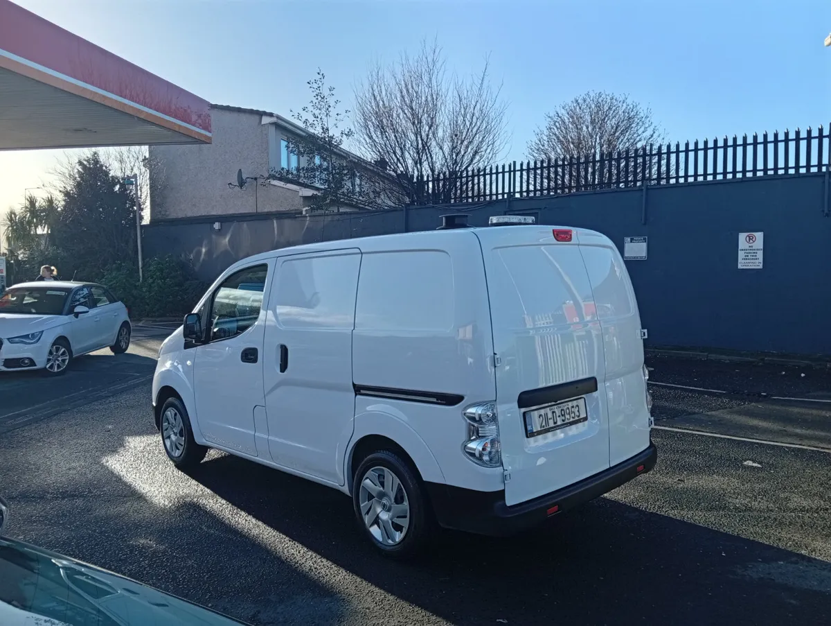 Nissan NV200e only 11,000 kms - Image 4