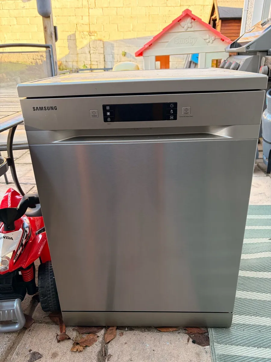 Dishwasher - Samsung - Image 1