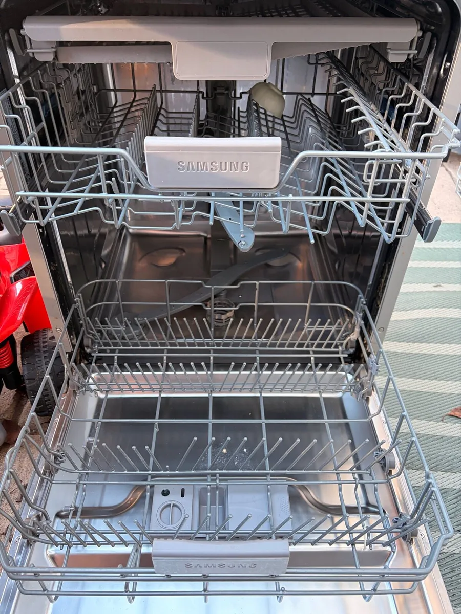 Dishwasher - Samsung - Image 2