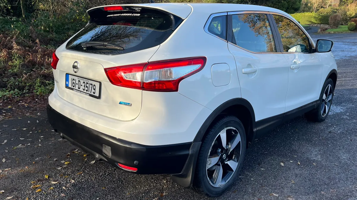Nissan Qasqai  Artic white - Image 4