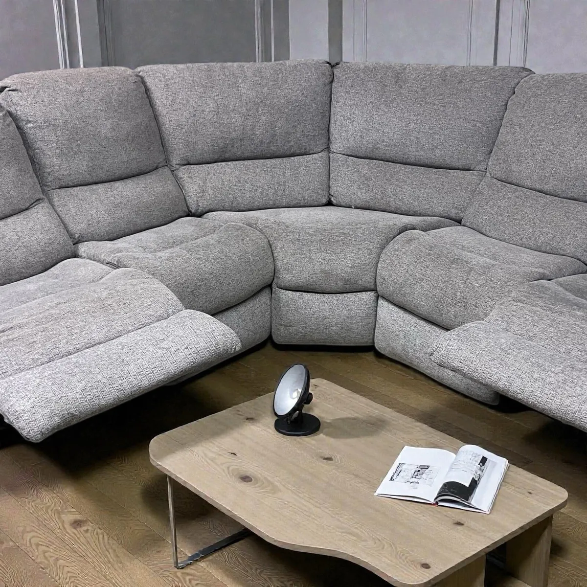 Large light grey corner sofa - Image 3