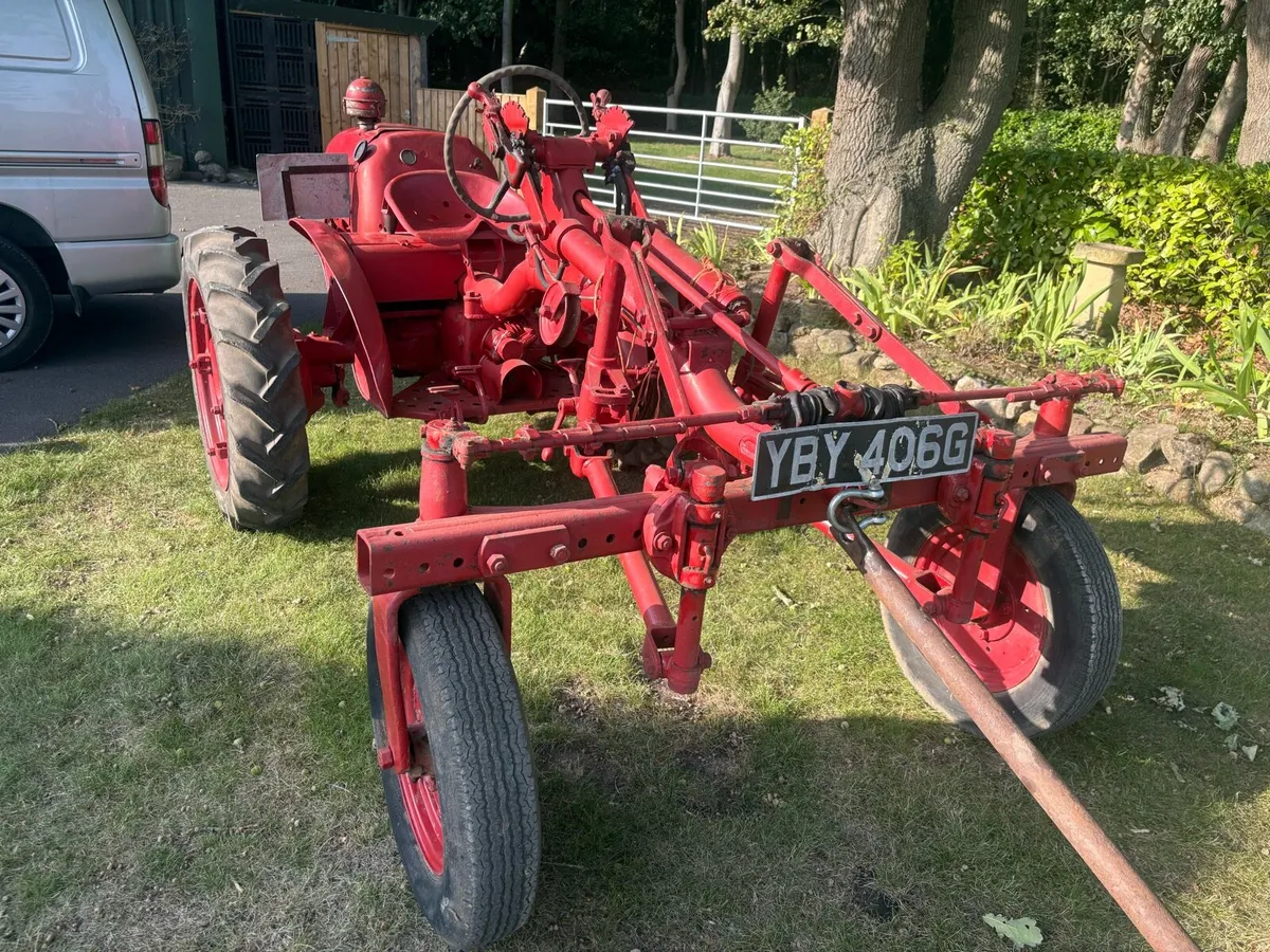 Tractor David Brown 2D tractor with trailer. - Image 2