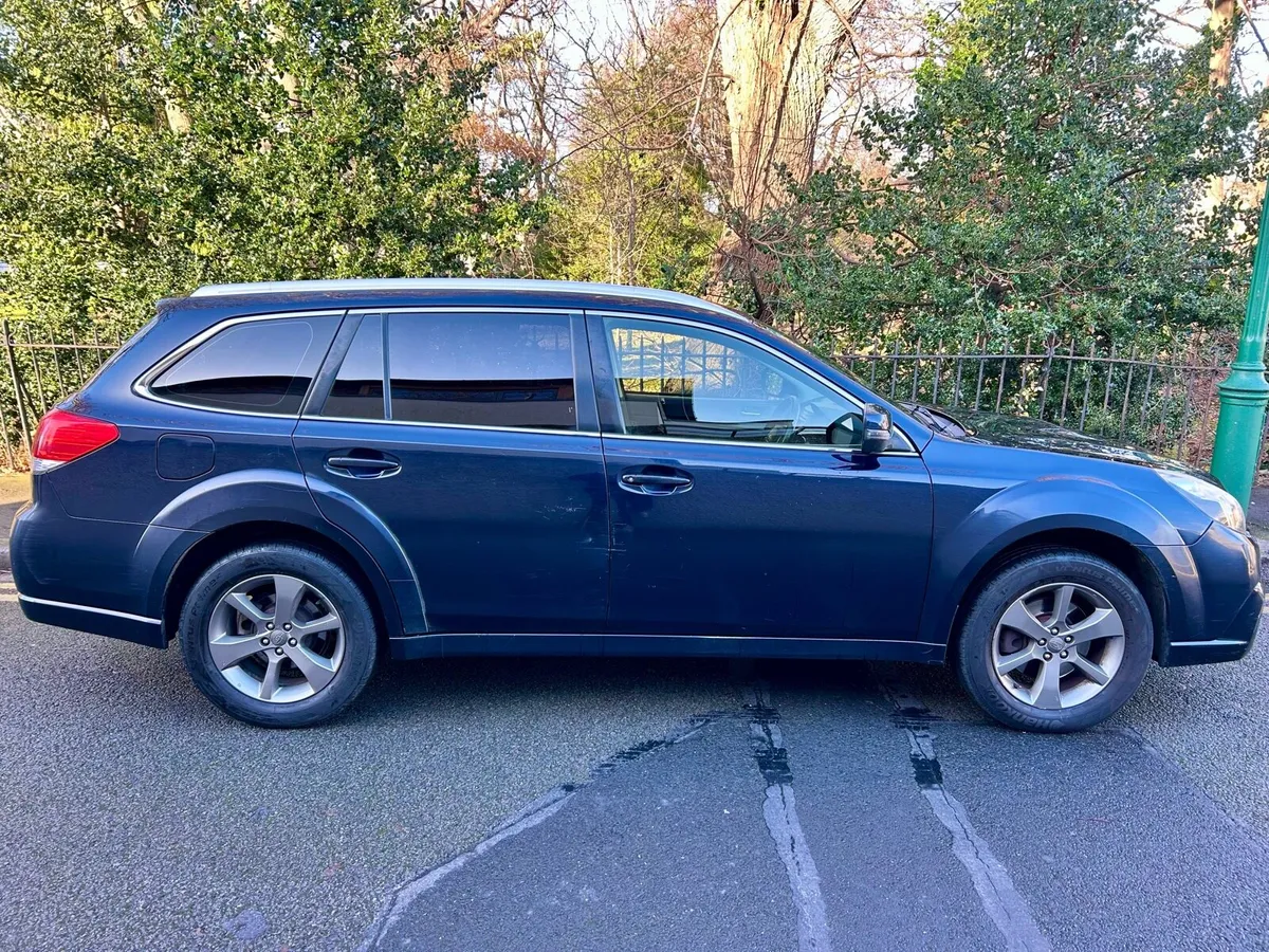 2014 Subaru Outback Boxer AWD Auto - Image 2