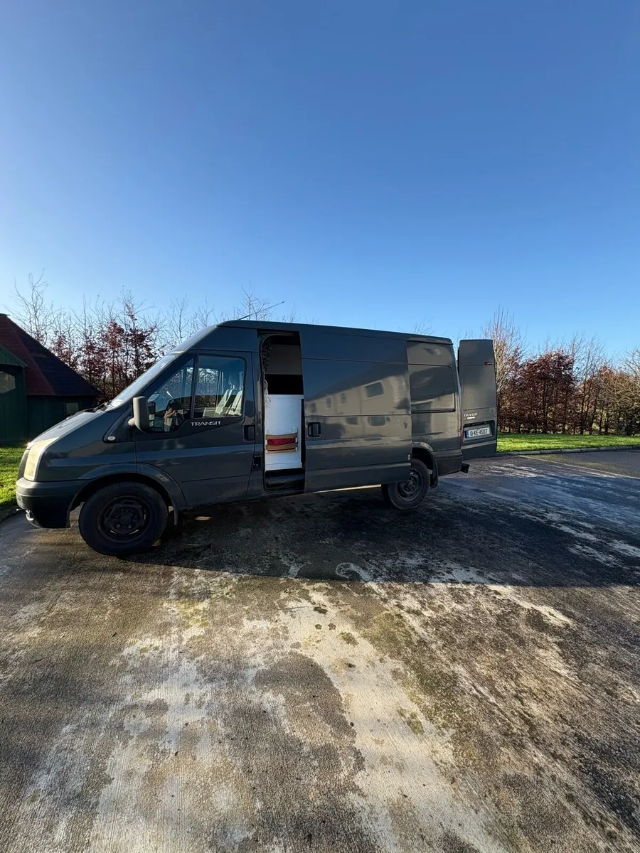 Camper van - Image 1