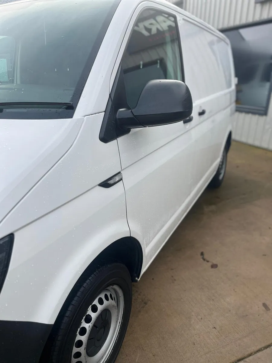 VW Transporter 2019, 2.0 TDI SWB, Full History - Image 4