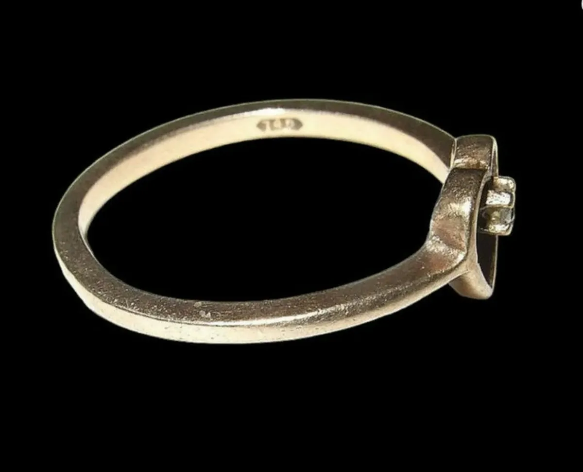 Vintage 9ct Hallmarked Diamond Suspension Ring - Image 3