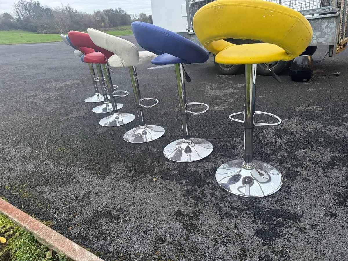 6 Bar stools - Image 2
