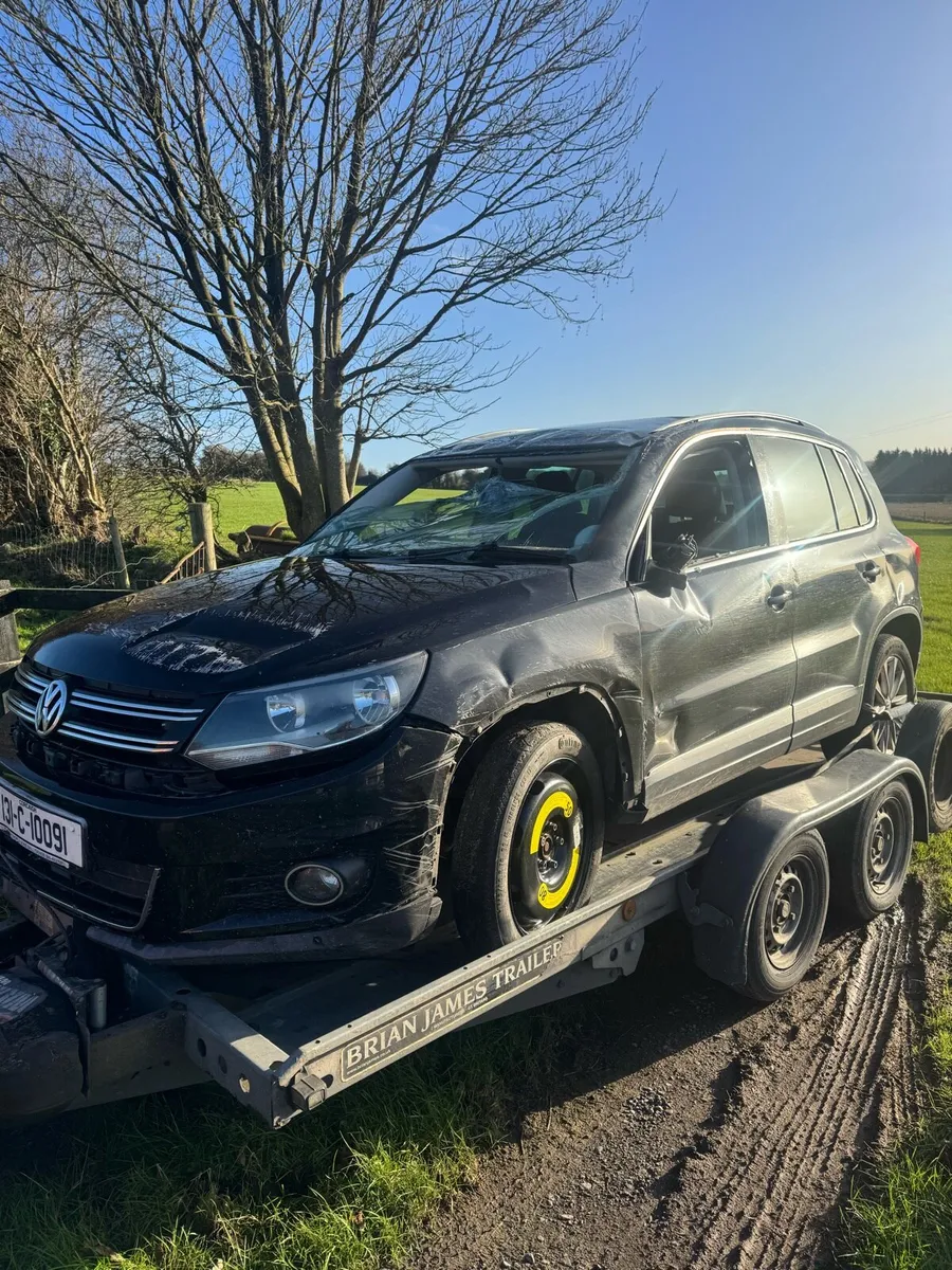 Volkswagen Tiguan 2013 complete car for parts - Image 2