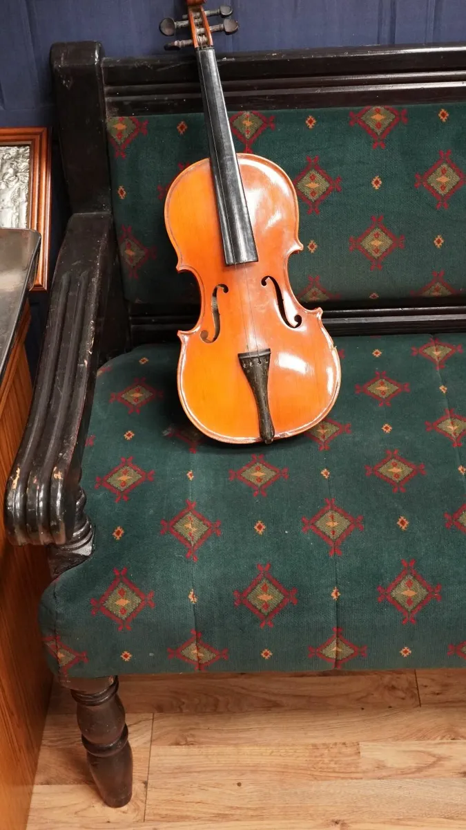 Snug Vintage Irish Pub Bench - Image 3
