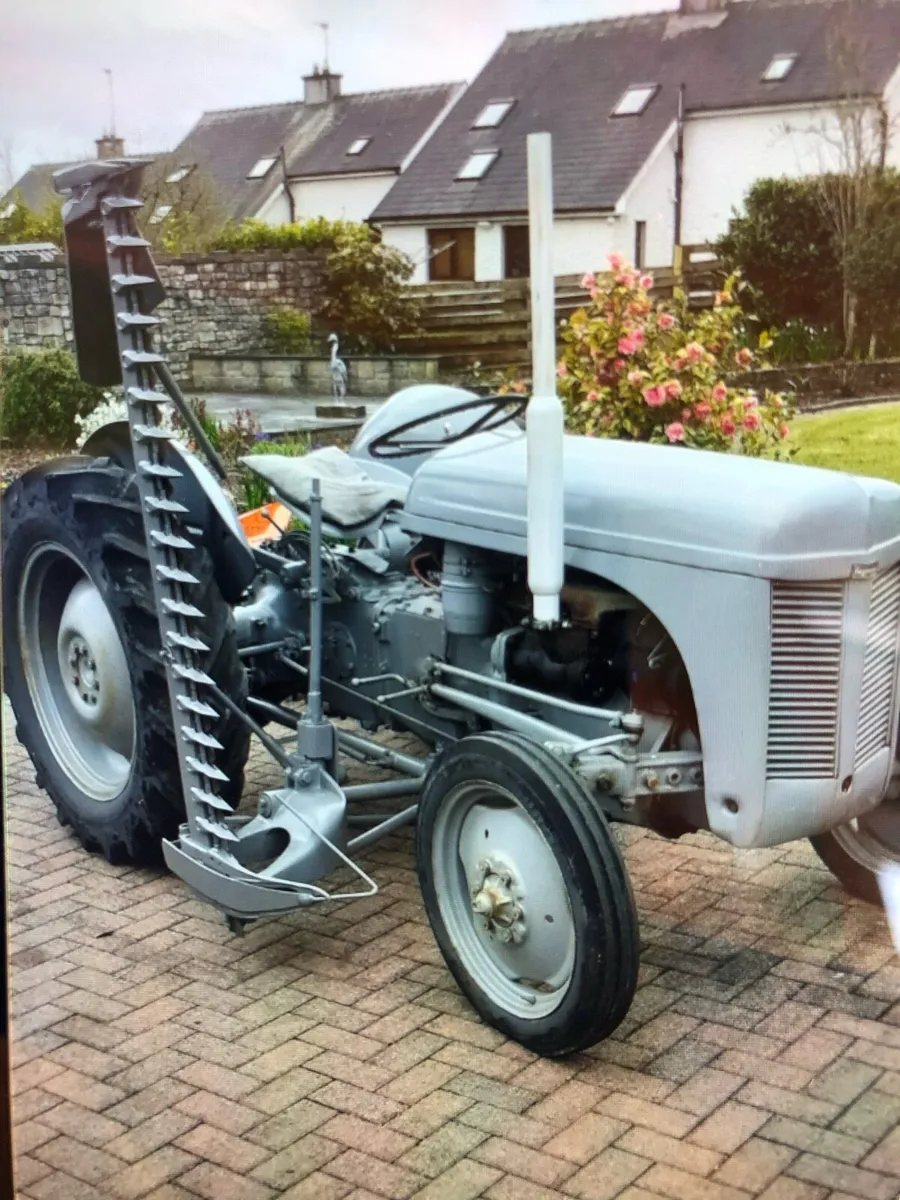 Ferguson Midmounted mower - Image 2