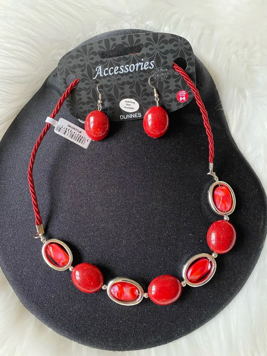 Brand New Red Jewellery Earrings & Necklace Set - Image 2